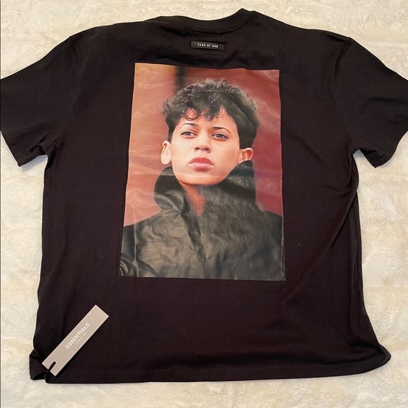 Fear of God Other - Fear of God Essentials Tee - KH20 - Size Medium